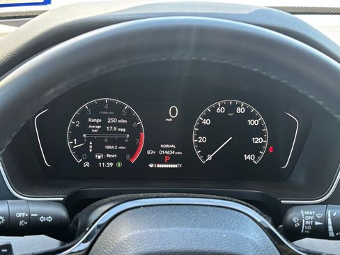 Used 2025 Honda Pilot Touring image 16