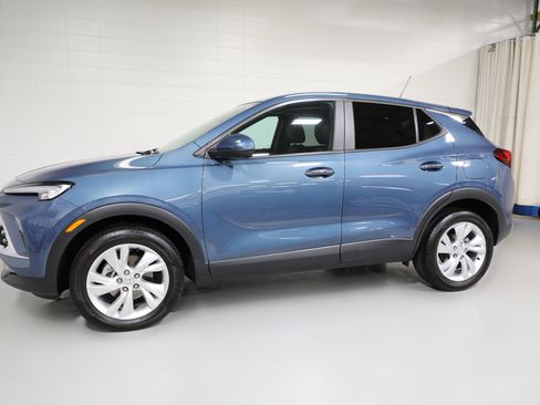 Used 2025 Buick Encore GX Preferred w/ Advanced Technology Package image 17