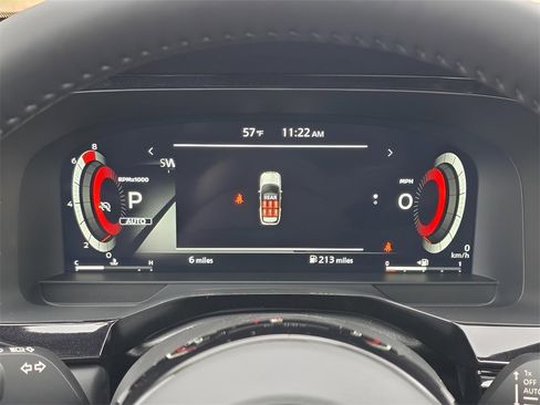 New 2025 Nissan Pathfinder Platinum image 28