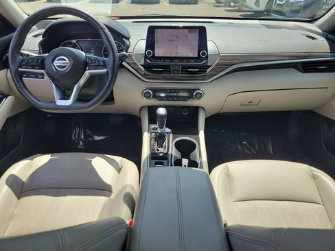 Certified 2021 Nissan Altima 2.5 SL FWD image 11