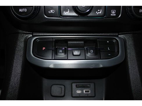 Used 2023 GMC Acadia SLT image 35