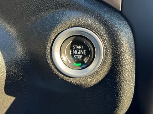 Used 2022 Chevrolet Silverado 2500 High Country image 35