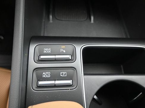 New 2025 Hyundai Sonata Limited image 14