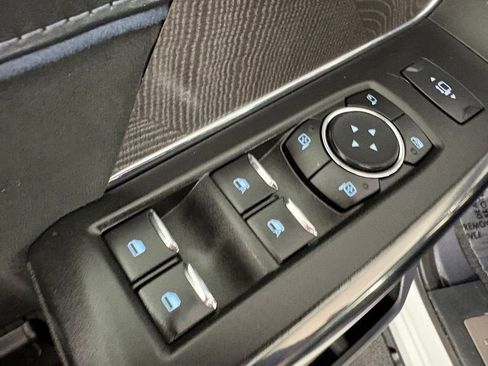 Certified 2025 Ford F350 Platinum w/ Tremor Off-Road Package AWD/4WD image 12