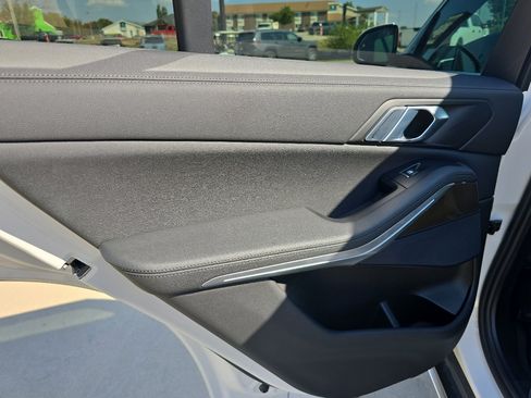 Used 2022 BMW X5 xDrive40i w/ Premium Package image 27