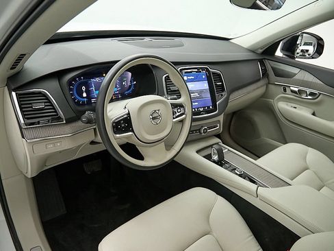 Used 2023 Volvo XC90 T8 Plus w/ Protection Package Premier AWD/4WD image 12