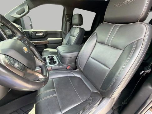 Used 2023 Chevrolet Silverado 2500 High Country w/ Z71 Off-Road Package AWD/4WD image 17