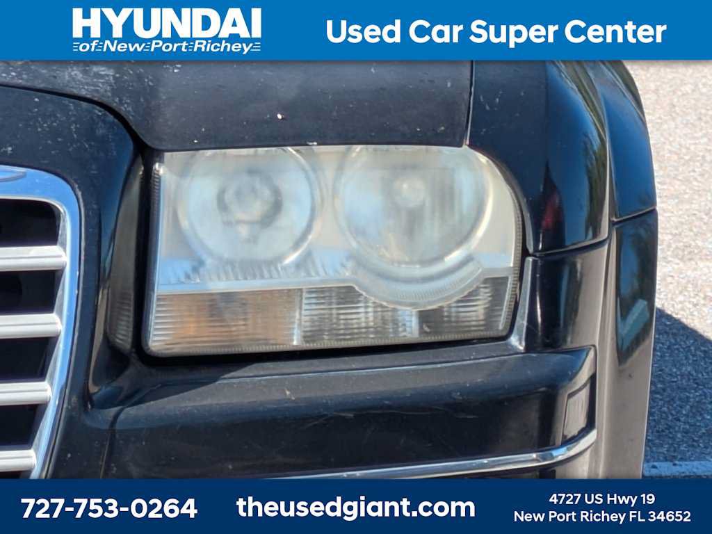 Used 2006 Chrysler 300 Touring RWD image 9