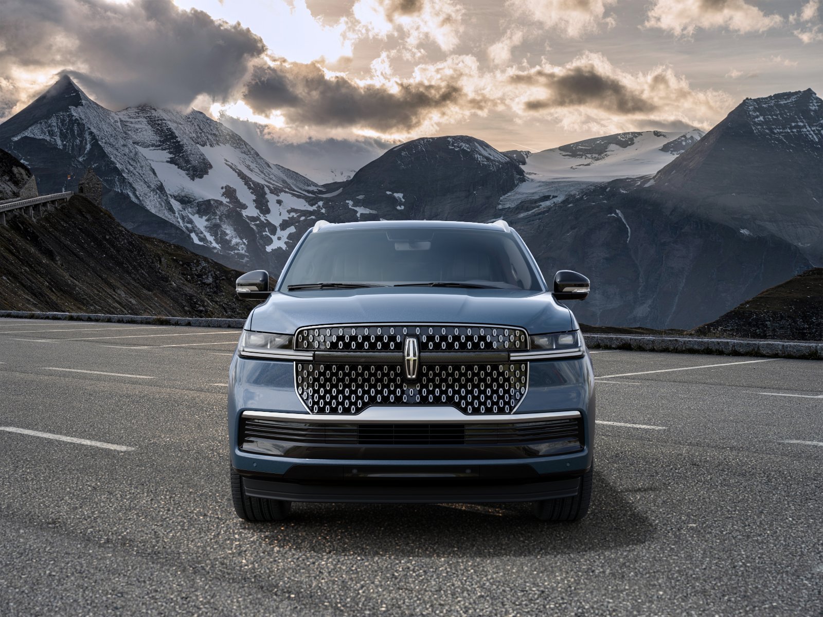 New 2027 Lincoln Navigator Reserve AWD/4WD image 6