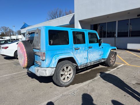 Used 2017 Jeep Wrangler Unlimited Sahara w/ Trailer Tow Group image 2
