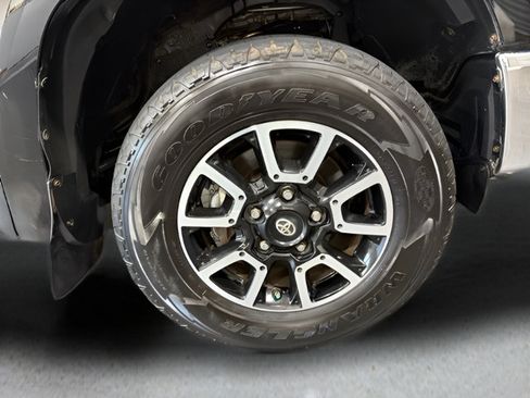 Used 2014 Toyota Tundra Limited w/ Limited Premium Package AWD/4WD image 35