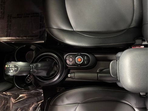 Used 2017 MINI Cooper 4-Door Hardtop FWD image 14