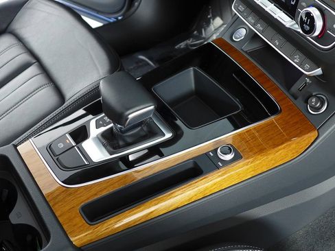 Used 2023 Audi Q5 2.0T Premium w/ Convenience Package image 15