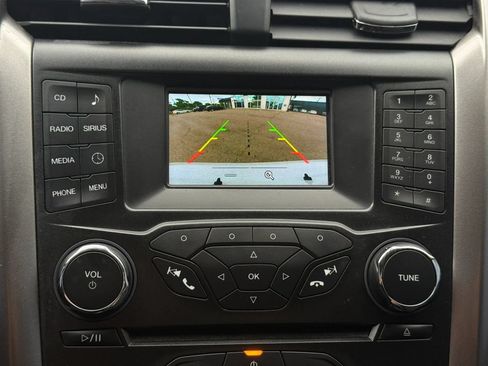 Used 2017 Ford Fusion SE FWD image 22