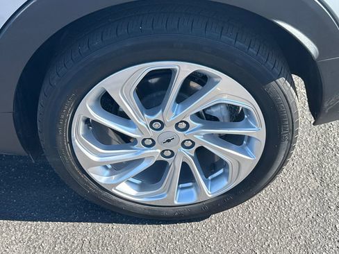 Used 2022 Chevrolet Bolt EUV LT image 20