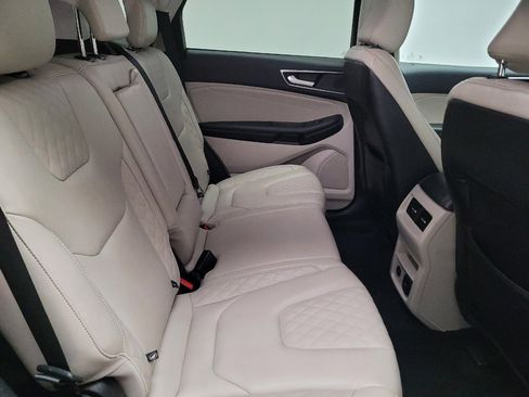 Used 2023 Ford Edge Titanium image 19