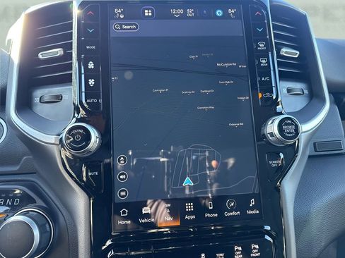 Used 2024 RAM 2500 Big Horn w/ Level 2 Equipment Group image 19