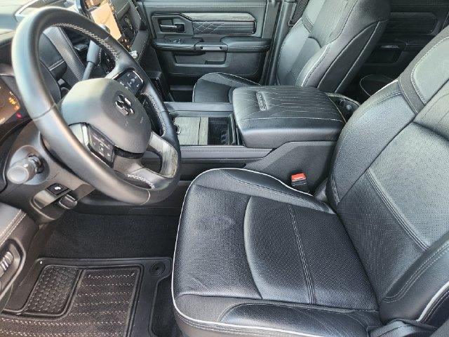 Used 2025 RAM 3500 Limited AWD/4WD image 14