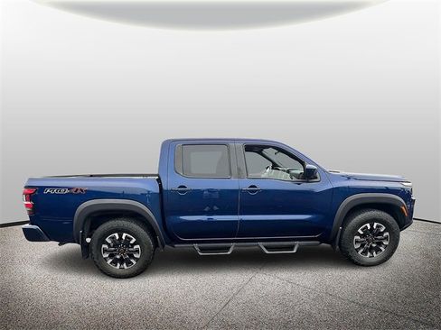 Used 2022 Nissan Frontier PRO-4X image 6