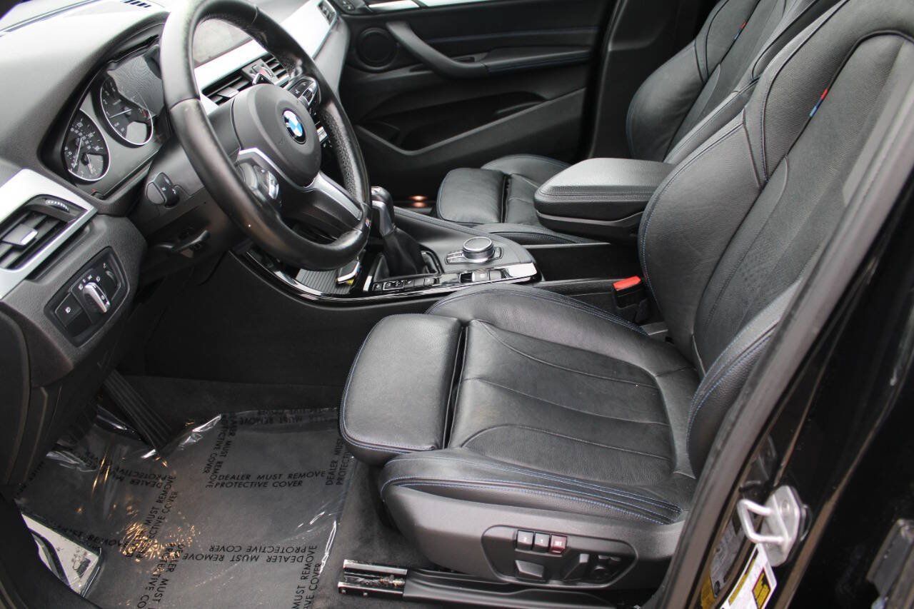 Used 2017 BMW X1 xDrive28i w/ Premium Package AWD/4WD image 12