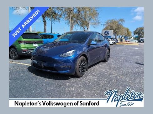 Used 2021 Tesla Model Y Long Range image 1