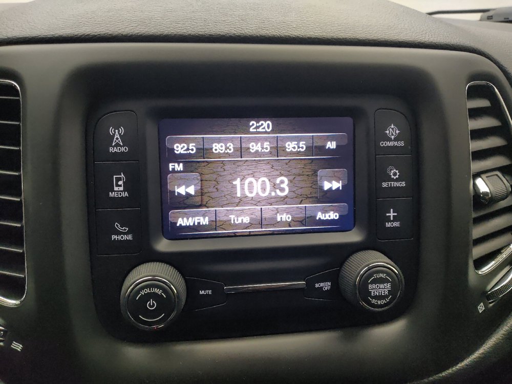 Used 2017 Jeep Compass Latitude w/ Cold Weather Group AWD/4WD image 25