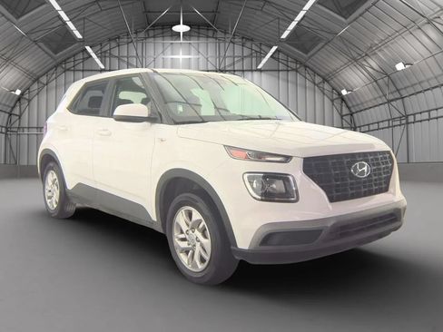 Used 2026 Hyundai Venue SE FWD image 20