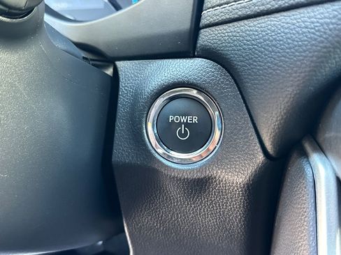Used 2025 Toyota RAV4 XLE AWD/4WD image 29