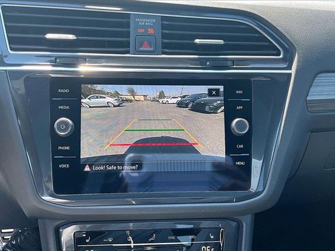 Used 2022 Volkswagen Tiguan SEL R-Line image 14