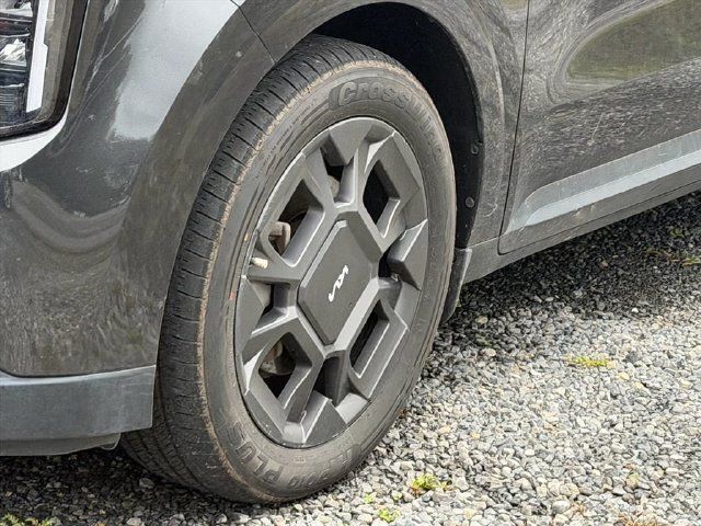 Used 2026 Kia Carnival EX FWD image 5