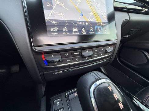 Used 2018 Maserati Quattroporte S image 23