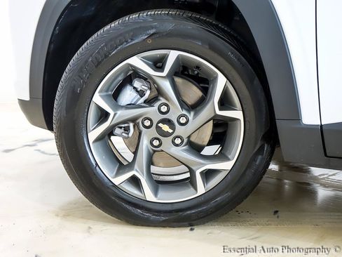 Used 2026 Chevrolet Trax LT w/ Driver Confidence Package FWD image 12