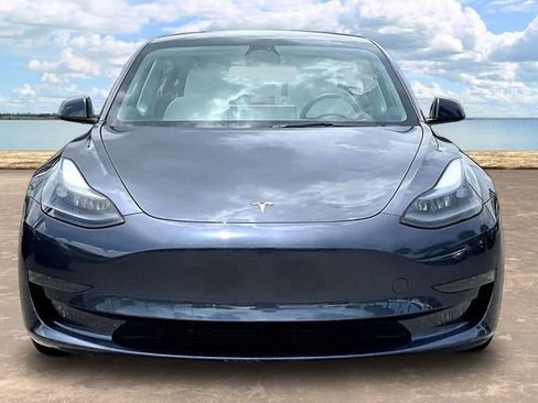 Used 2023 Tesla Model 3 Standard Range RWD image 2