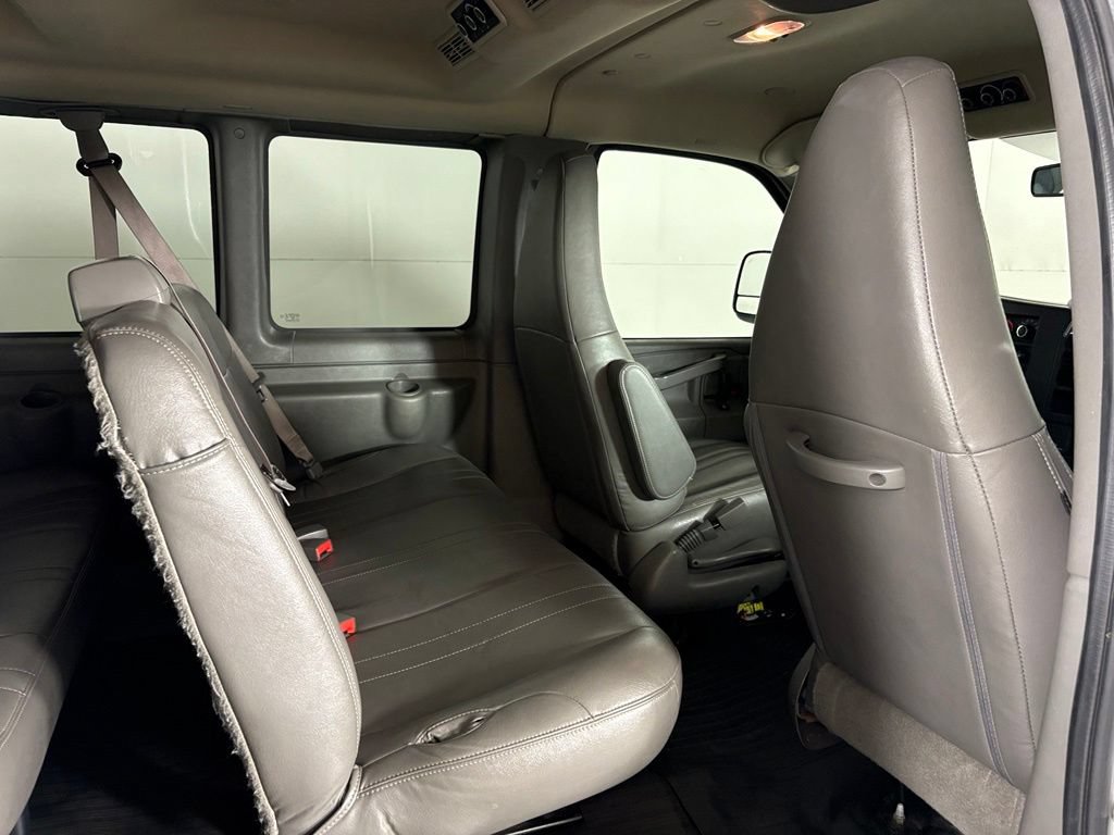 Used 2023 Chevrolet Express 3500 LS RWD image 33