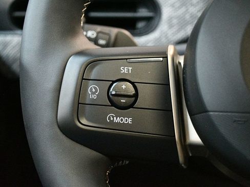 Used 2025 MINI Cooper S FWD image 40