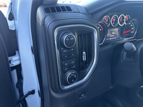 Certified 2022 Chevrolet Silverado 1500 RST w/ Z71 Off-Road Package image 12