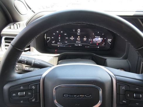 Certified 2024 GMC Yukon XL Denali w/ Max Trailering Package AWD/4WD image 34
