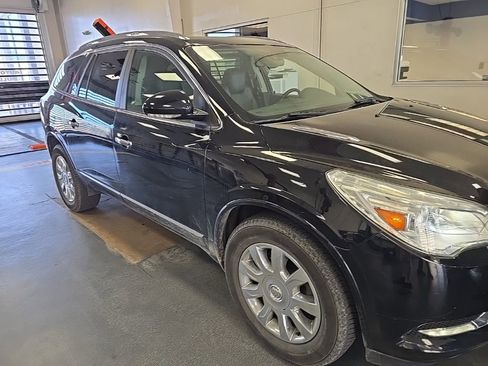 Used 2017 Buick Enclave Leather FWD image 1