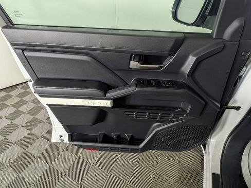 Used 2024 Toyota Tacoma TRD Off-Road image 14