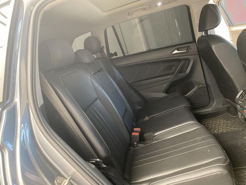 Used 2022 Volkswagen Tiguan SE AWD/4WD image 12