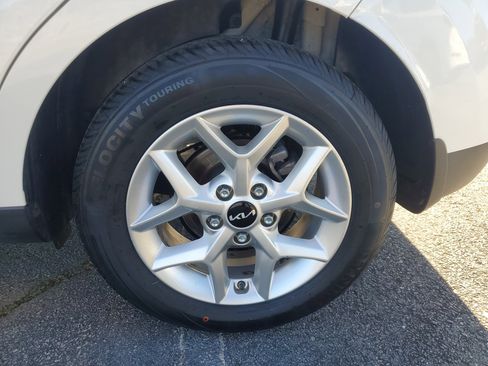 Used 2023 Kia Soul S image 8