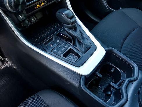 Certified 2024 Toyota RAV4 LE AWD/4WD image 18