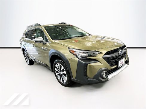 Used 2023 Subaru Outback Touring image 3