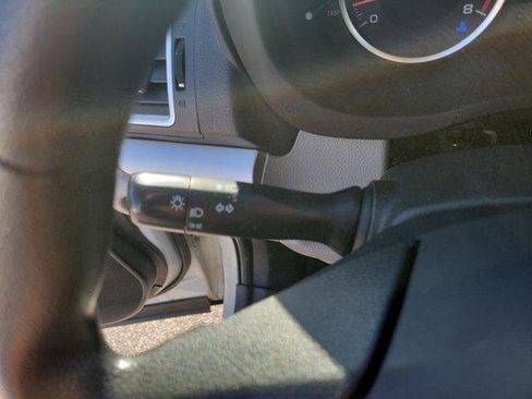 Used 2018 Subaru Forester 2.5i Premium w/ All-Weather Package image 31