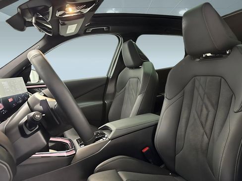 Used 2025 BMW X3 xDrive30i w/ Convenience Package image 22