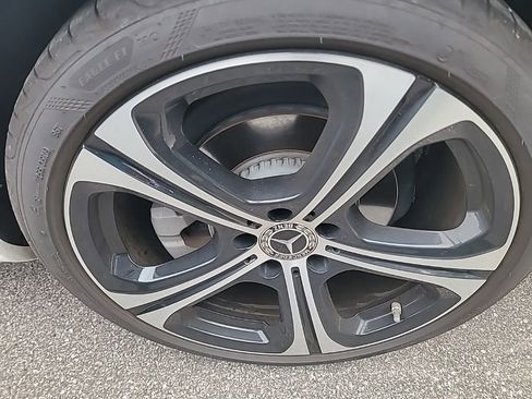 Used 2025 Mercedes-Benz C 300 Sedan image 6