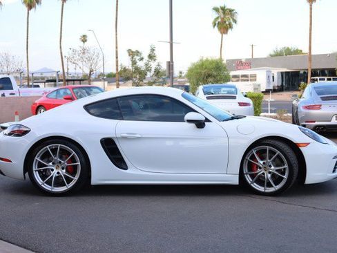 Used 2019 Porsche 718 Cayman S RWD image 13