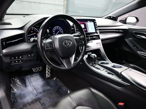 Used 2019 Toyota Avalon Touring w/ Advanced Safety Package FWD image 13