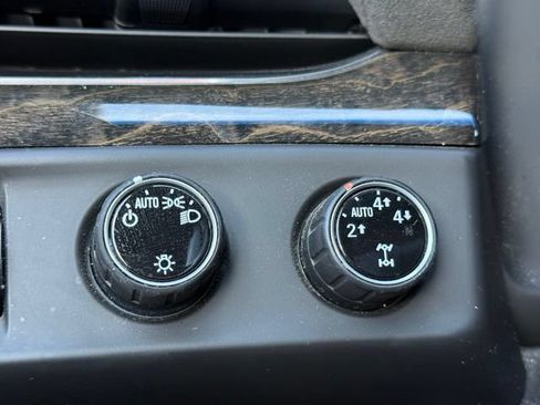 Used 2015 Cadillac Escalade Platinum AWD/4WD image 20