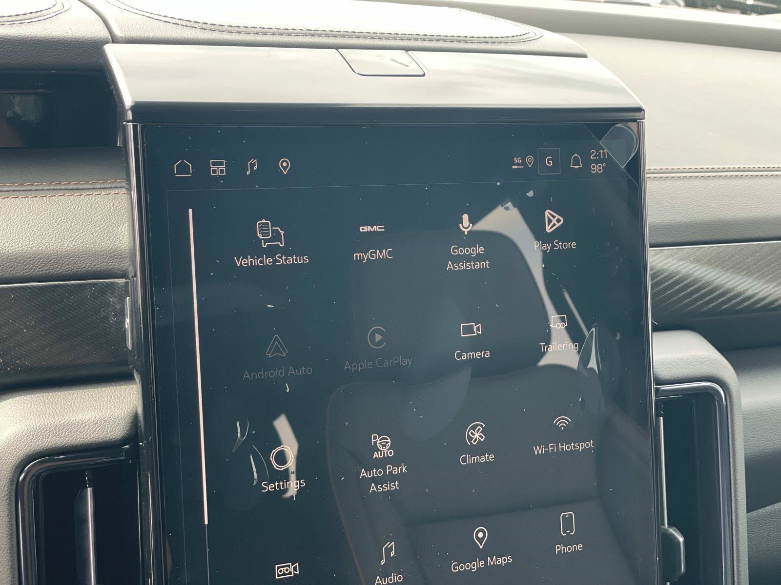 New 2026 GMC Yukon XL AT4 AWD/4WD image 13
